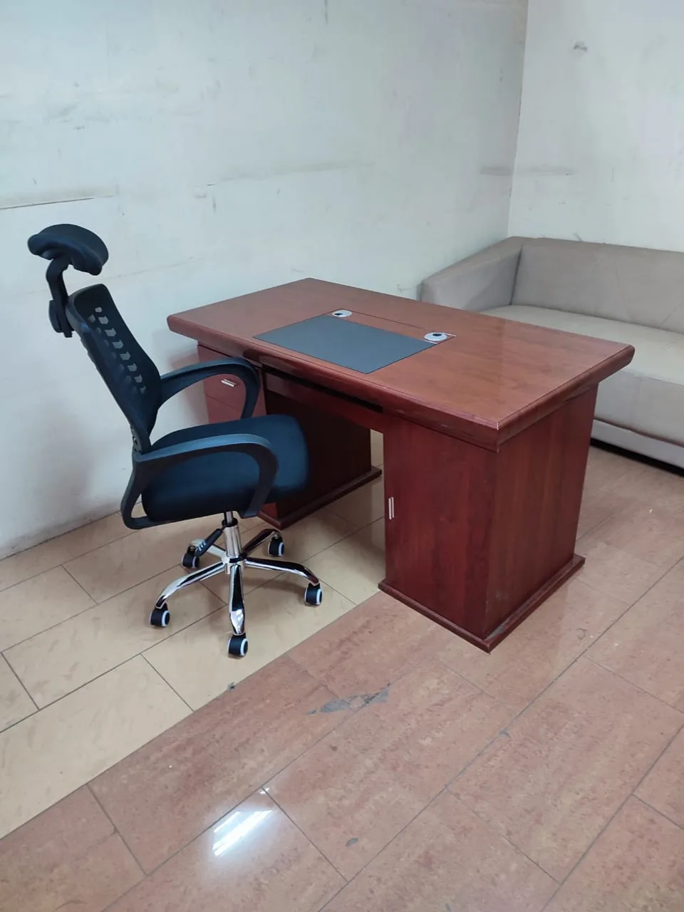 Executive desk - Image 5
