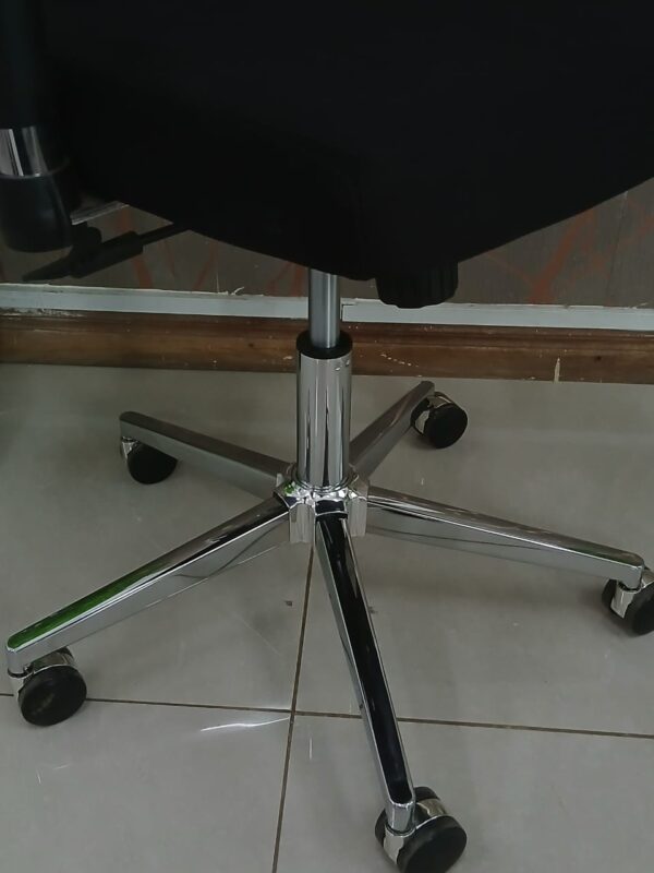 1.6m executive desk, bliss executive seat, executive visitors seat, full metallic cabinet, 6-way workstation, strong mesh seat, 1.4m reception desk, ergonomic office seat