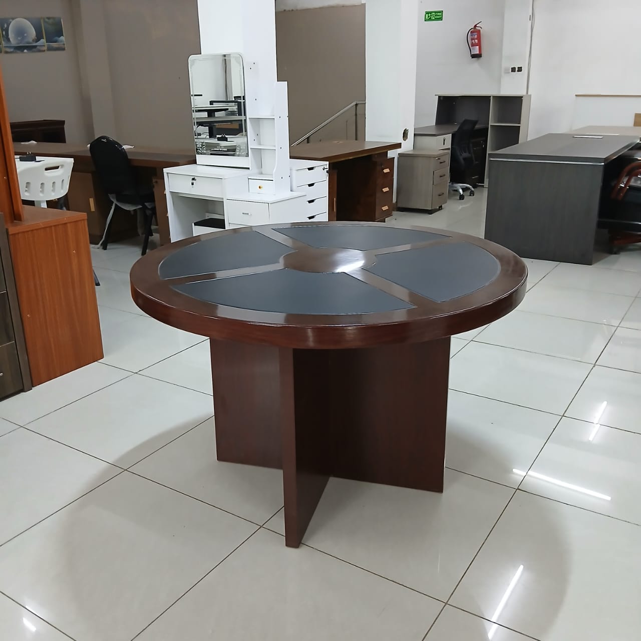 1-way workstation, 1800mm executive desk, 2-way workstation, 2m executive desk, Backmesh Office Chair, directors reclining seat, Headrest office Chair