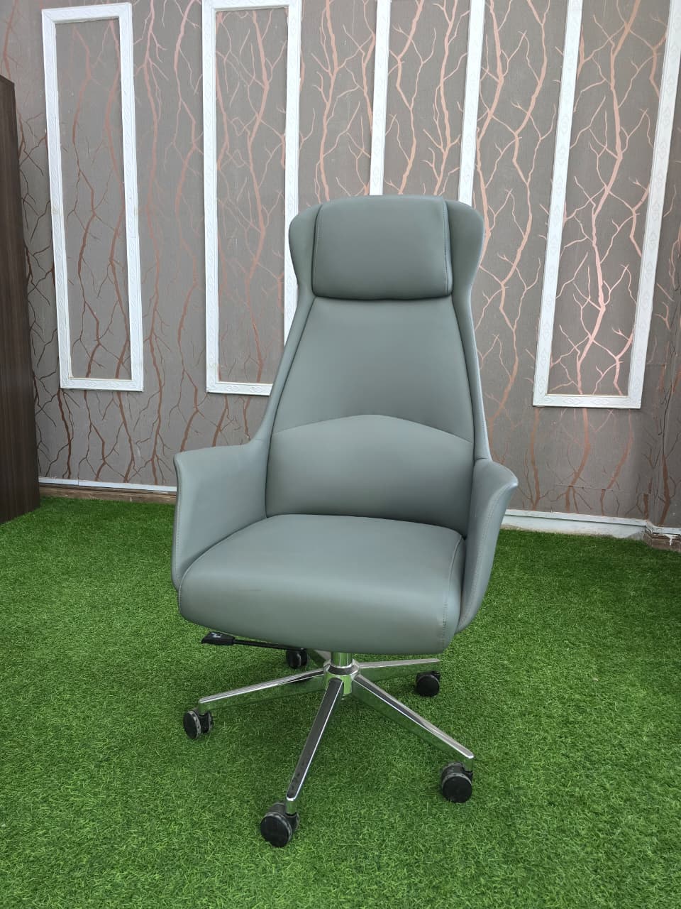 1400mm executive desk, 2400mm boardroom table, 2m executive desk, 4 Way Work Station, 4-way workstation, 6-way workstation, boardroom table chairs, butterfly office seat, tosca visitors seat