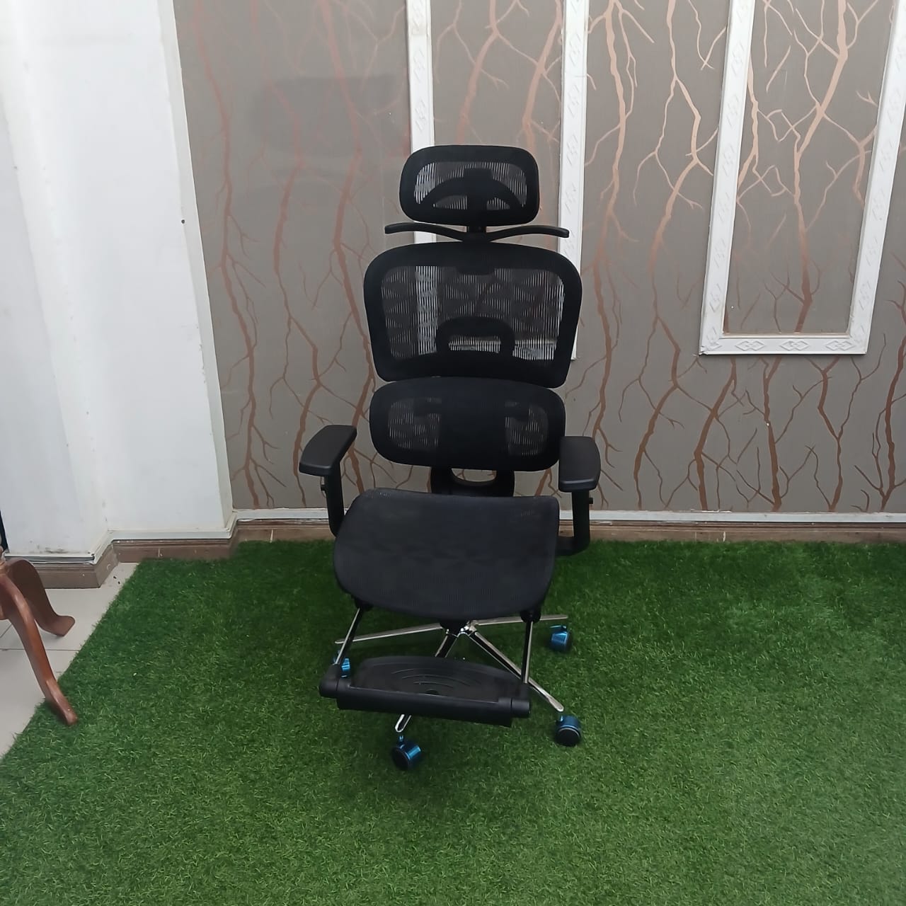 Medium back chairs, Office chairs, Office furniture 1800mm executive desk, 2400mm boardroom table, 3-link waiting bench, 4-way workstation, boardroom table chairs, butterfly office seat,