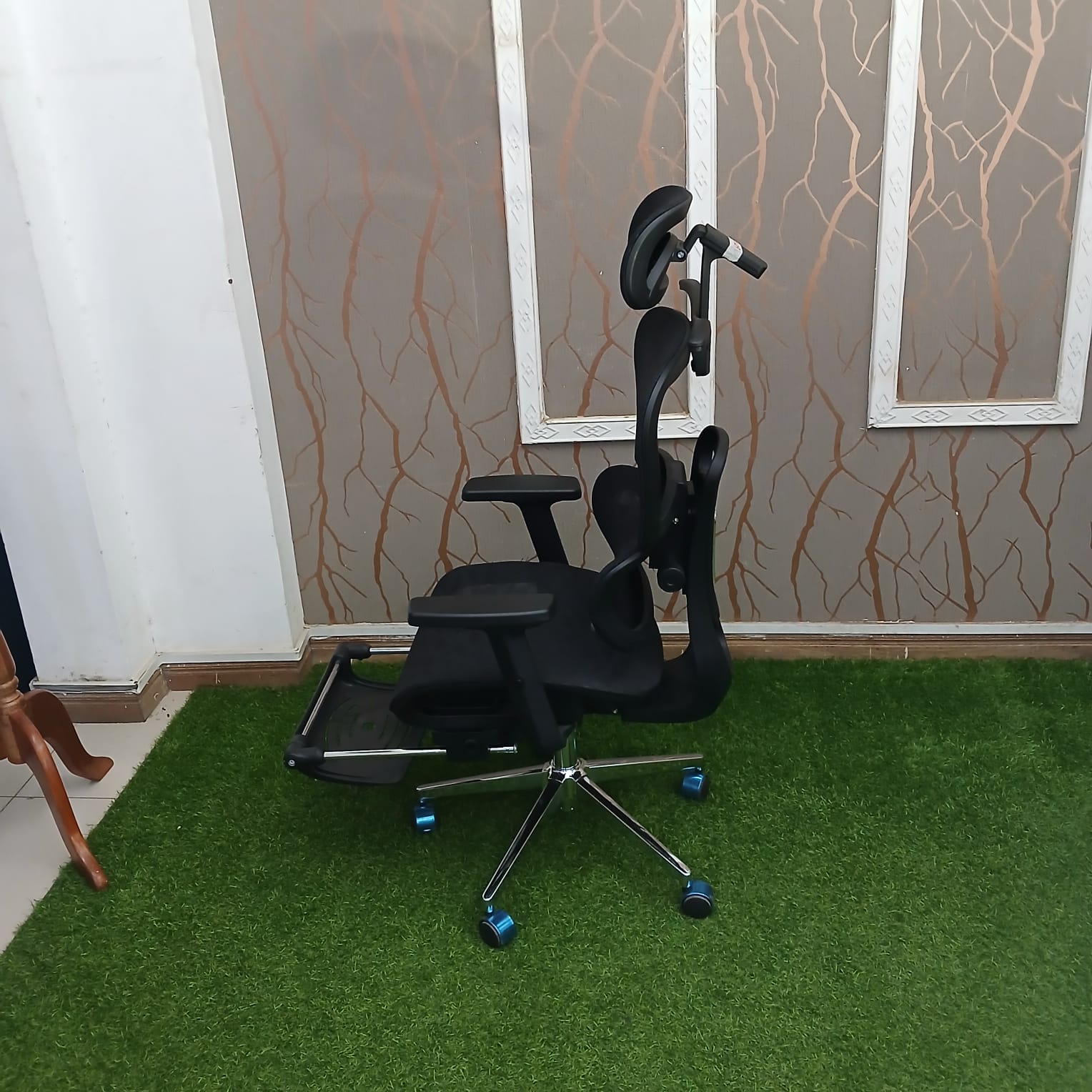 Medium back chairs, Office chairs, Office furniture 1800mm executive desk, 2400mm boardroom table, 3-link waiting bench, 4-way workstation, boardroom table chairs, butterfly office seat,